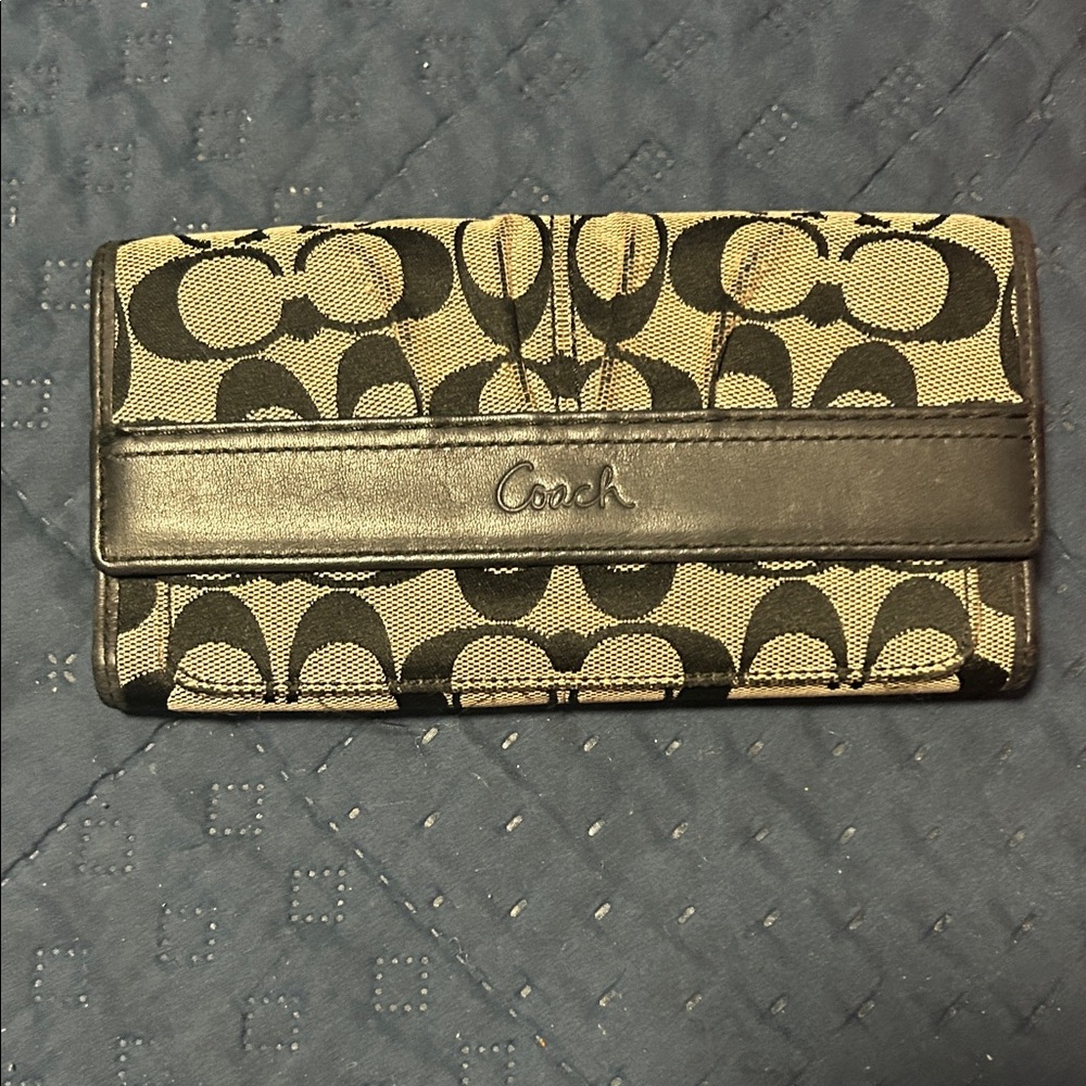Coach Signature Black and Tan Wallet